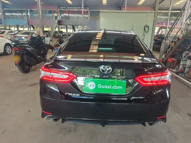 Toyota Camry — Фото автомобиля 5
