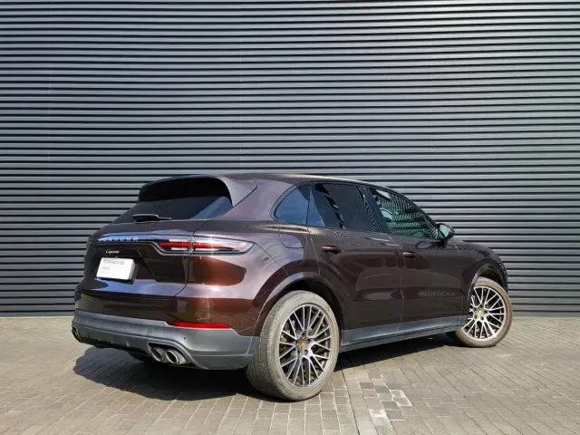 Porsche Cayenne — Фото автомобиля 4