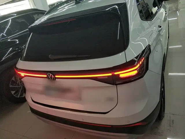 Volkswagen Tharu — Фото автомобиля 3