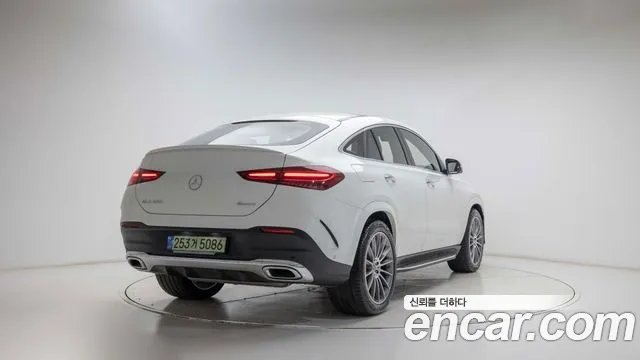 Mercedes-Benz GLE-Class — Фото автомобиля 2