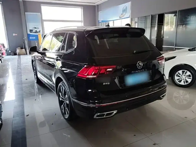 Volkswagen Tiguan L — Фото автомобиля 4