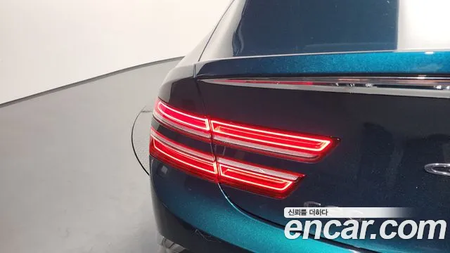 Genesis G80 Electrified G80 (RG3) — Фото автомобиля 21