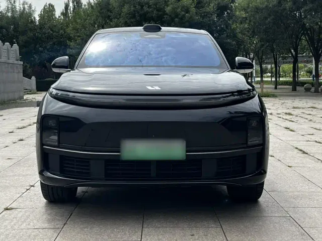 Li Auto L7 — Фото автомобиля 2