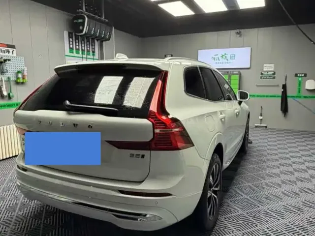 Volvo Volvo XC60 2023 B5 AWD Smart Luxury Edition — Фото автомобиля 5