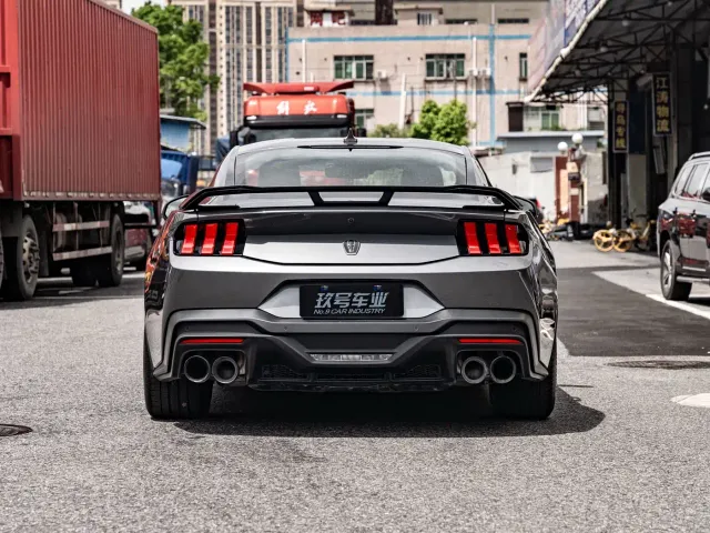 Ford Mustang — Фото автомобиля 4