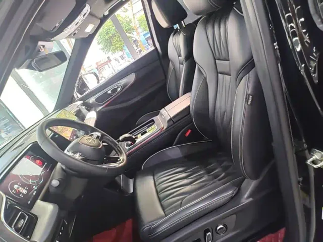 GAC Trumpchi GS8 — Фото автомобиля 14