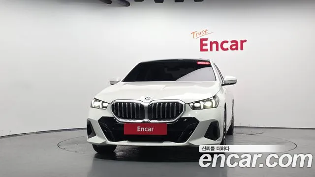 BMW 5-Series 5 серия (G60) 530i xDrive M Sport — Фото автомобиля 2