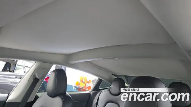 Tesla Model 3 — Фото автомобиля 23