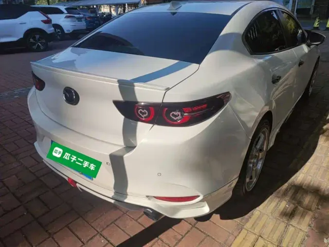 Mazda Axela — Фото автомобиля 6