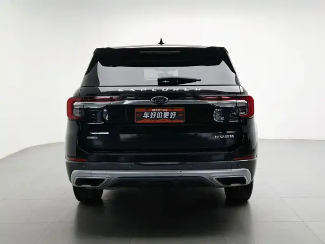 Ford Explorer — Фото автомобиля 4