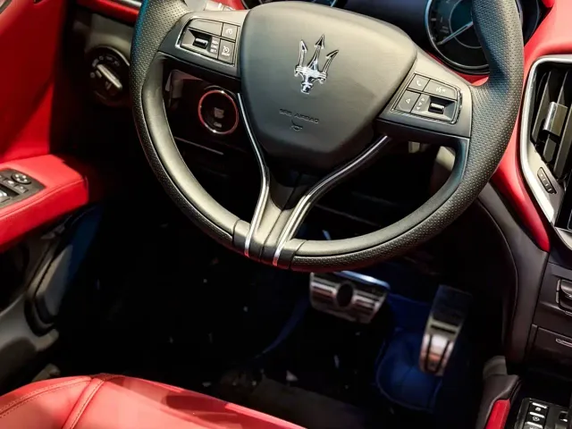 Maserati Ghibli — Фото автомобиля 7