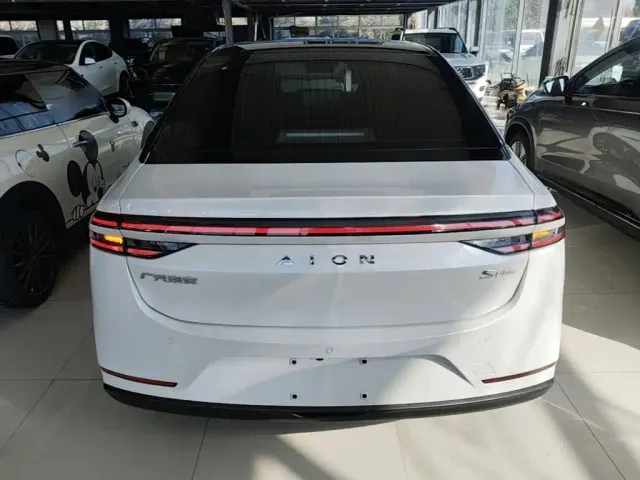 GAC Aion S Plus — Фото автомобиля 5