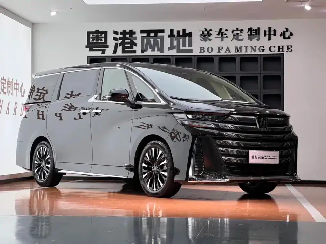 Toyota Vellfire — Фото автомобиля 3