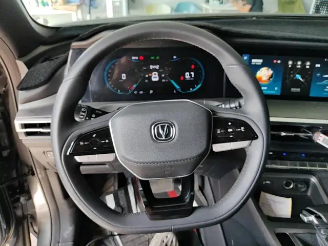 Changan CS35 Plus — Фото автомобиля 10