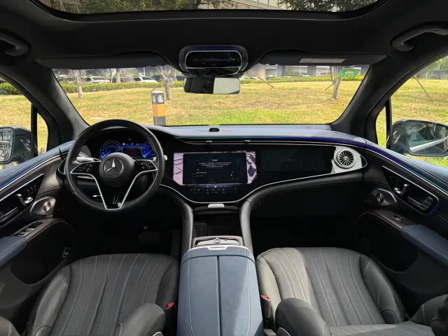 Mercedes-Benz EQS SUV — Фото автомобиля 19