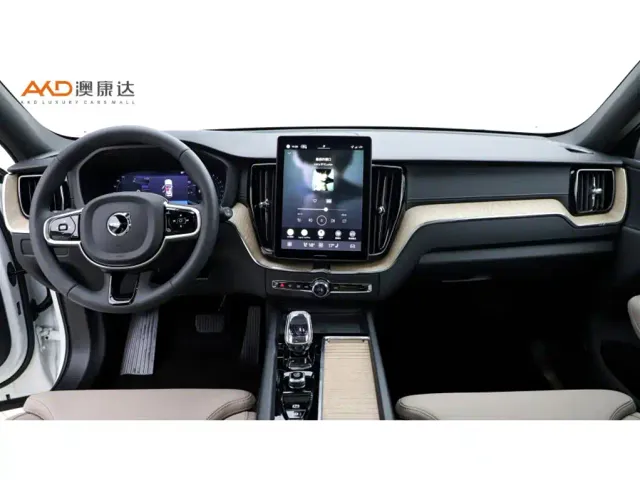 Volvo XC60 — Фото автомобиля 5