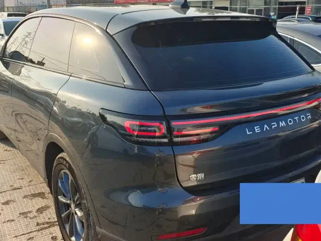 Leapmotor C11 — Фото автомобиля 7