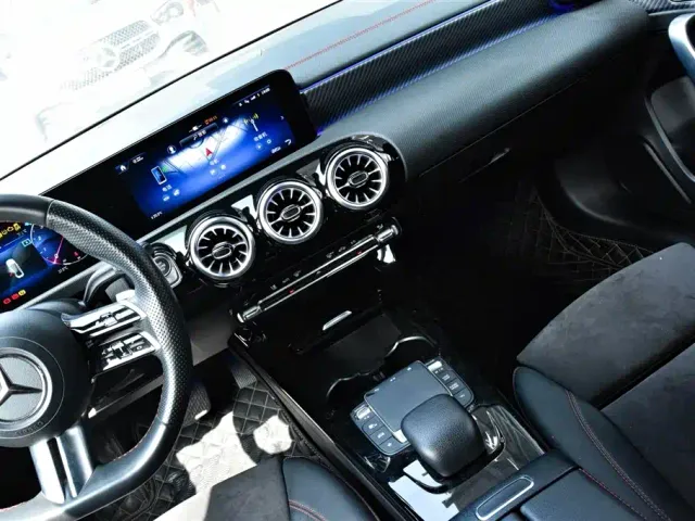 Mercedes-Benz Mercedes-Benz A-Class 2023 A 200 L Fashion — Фото автомобиля 15