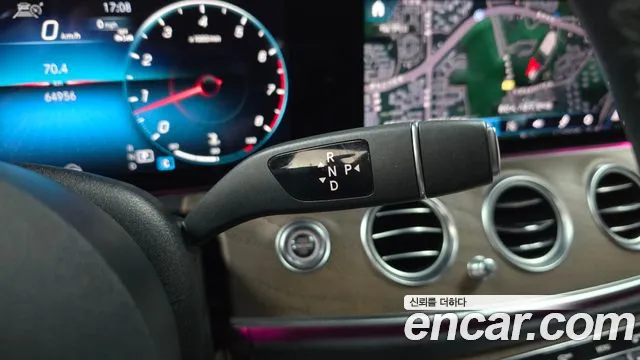 Mercedes-Benz E-Class — Фото автомобиля 9