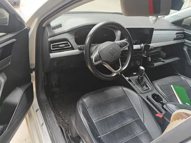 Volkswagen Lavida — Фото автомобиля 12