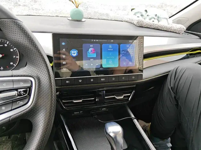 Roewe i5 — Фото автомобиля 5