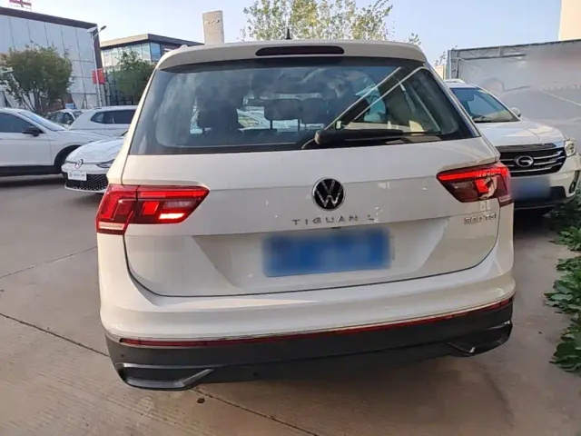 Volkswagen Tiguan L — Фото автомобиля 5