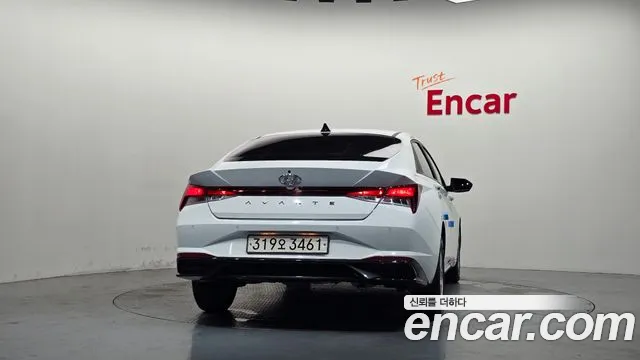 Hyundai AVANTE Avante (CN7) — Фото автомобиля 4