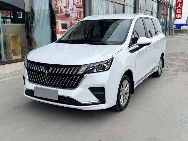 Фотография автомобиля — Wuling Jiachen