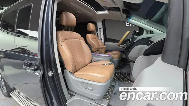 Hyundai Staria Staria Lounge 9 мест — Фото автомобиля 10