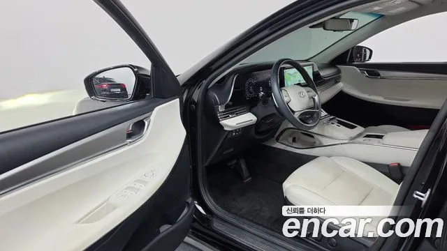 Hyundai Grandeur New — Фото автомобиля 15