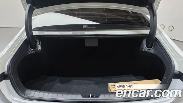 Hyundai Grandeur GN7 — Фото автомобиля 23