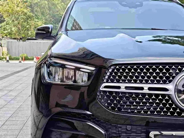 Mercedes-Benz GLE-Class — Фото автомобиля 4