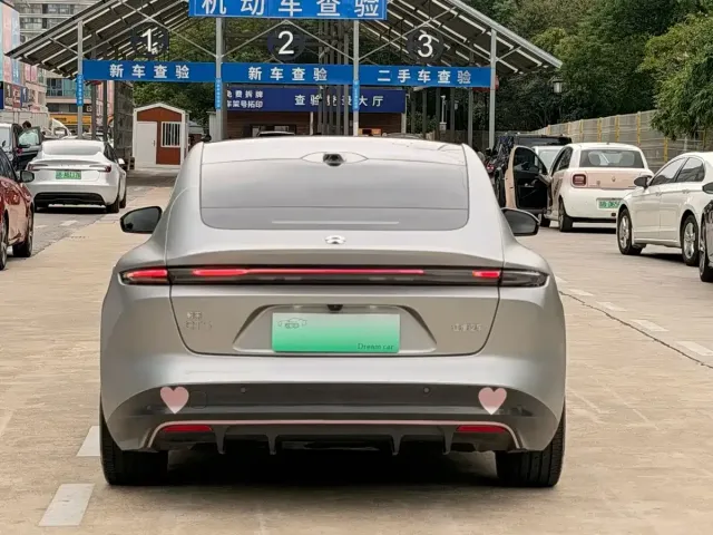 NIO NIO ET5 2022 75kWh — Фото автомобиля 9