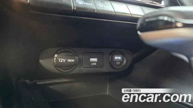 Hyundai AVANTE Avante (CN7) — Фото автомобиля 15