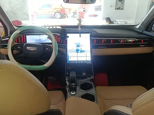Geely Boyue L — Фото автомобиля 8
