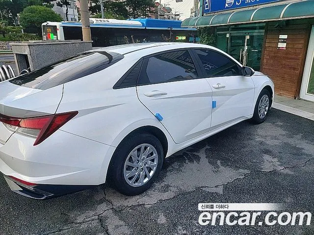 Hyundai Avante CN7 — Фото автомобиля 5