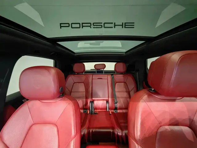 Porsche Cayenne — Фото автомобиля 14