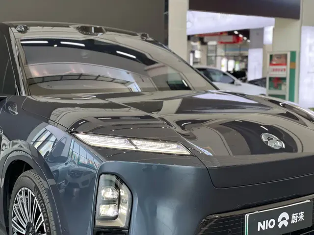Nio ES8 — Фото автомобиля 7