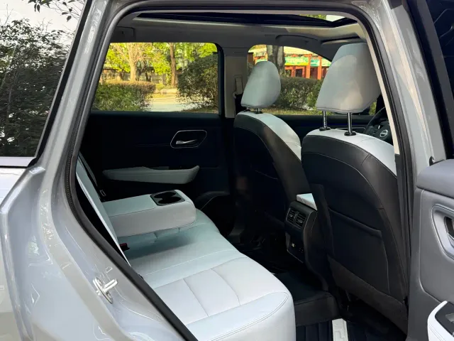 Nissan X-Trail — Фото автомобиля 10