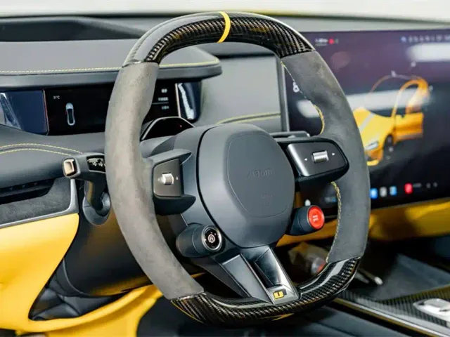 Xiaomi SU7 Ultra — Фото автомобиля 9