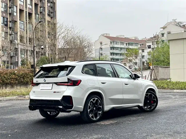 BMW X1 — Фото автомобиля 2