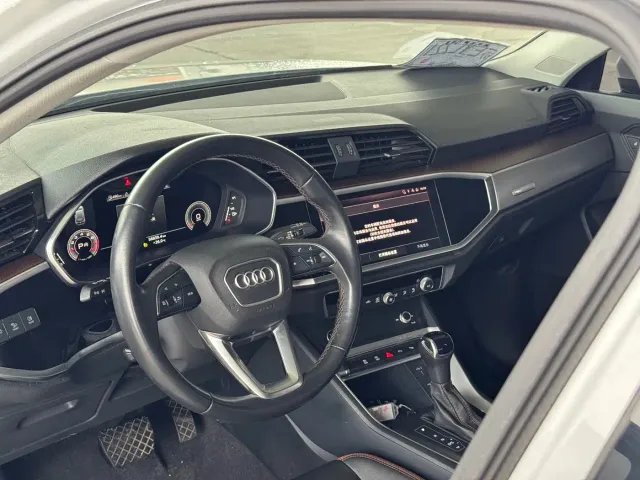 Audi Q3 — Фото автомобиля 6
