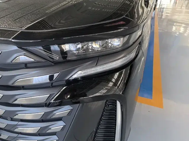 Toyota Vellfire — Фото автомобиля 23