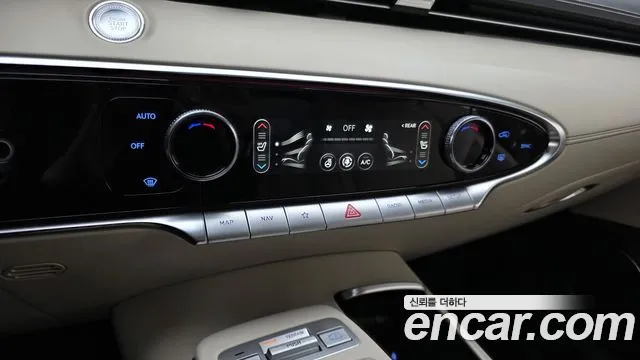 Genesis GV70 — Фото автомобиля 24