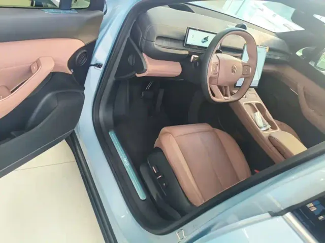 Nio EC6 — Фото автомобиля 15