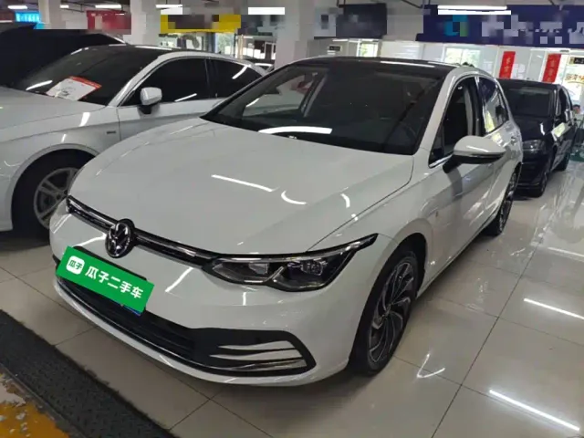 Фотография автомобиля — Volkswagen Golf