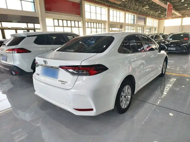 Toyota Corolla — Фото автомобиля 5