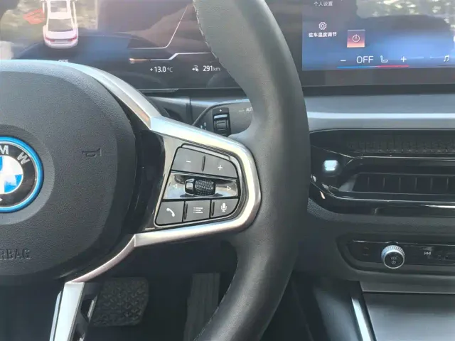 BMW i3 — Фото автомобиля 13
