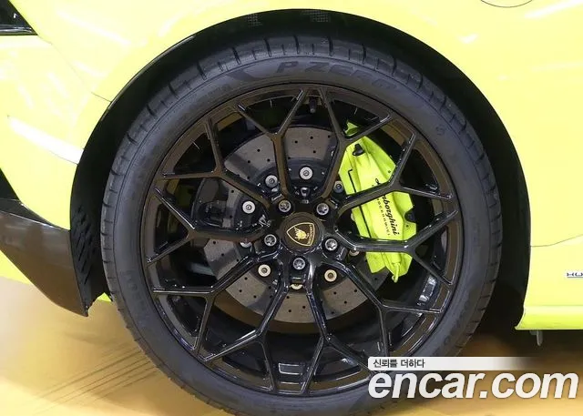 Lamborghini Huracan — Фото автомобиля 14