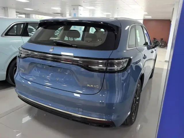 Shangjie SUV — Фото автомобиля 4